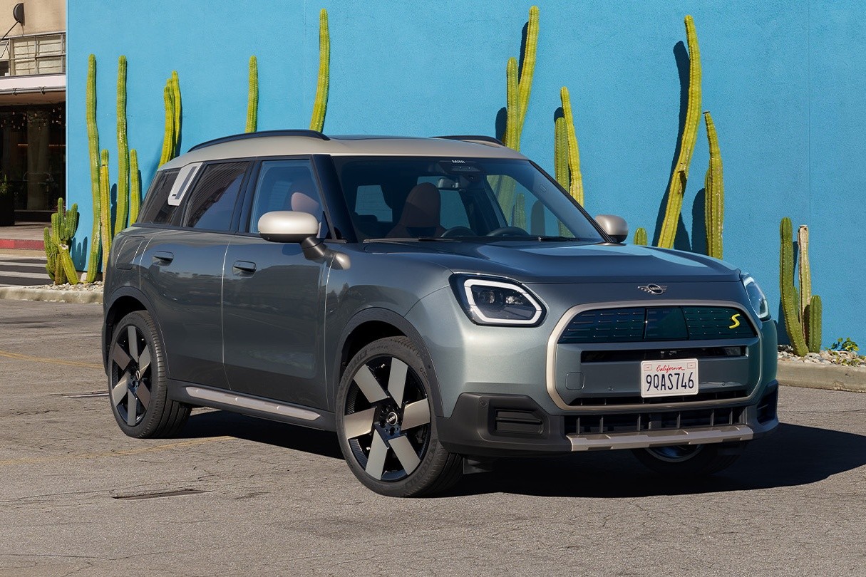 All-Electric MINI Countryman - servizi finanziari - teaser